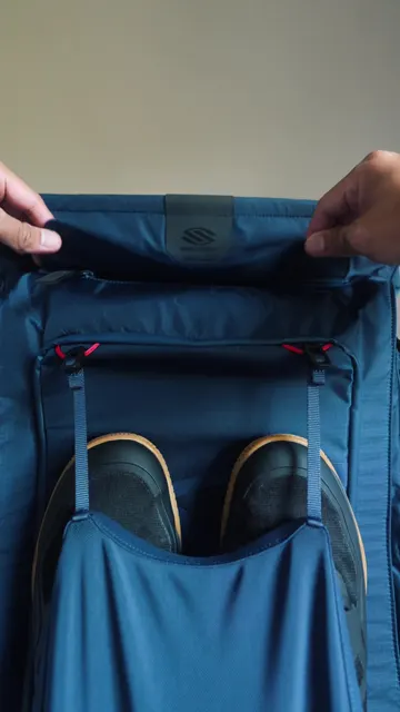 Selkirk Sport video opening a pickleball bag full of gear, its best post in the run